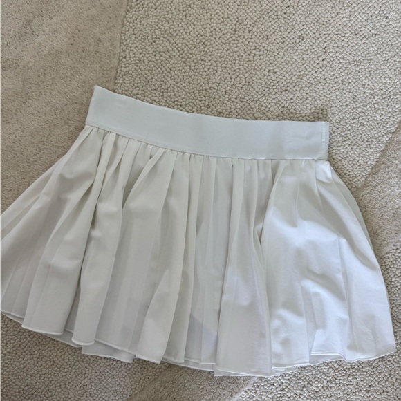 Aritzia TNAA Tennis Skirt XS - Picture 1 of 4